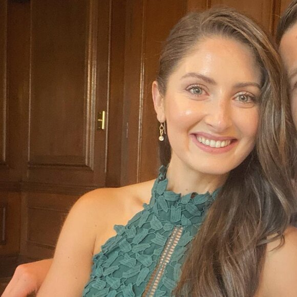 Meet your Posher, Chloe - Picture 2 of 2